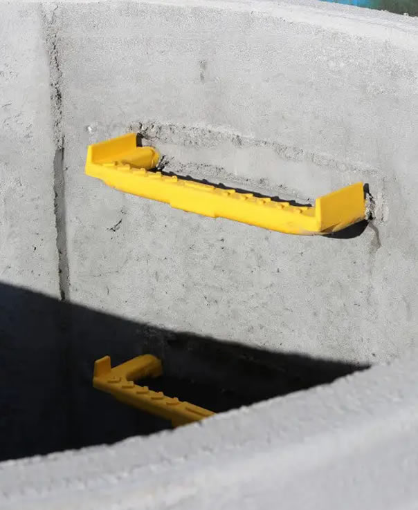 manhole-ladders